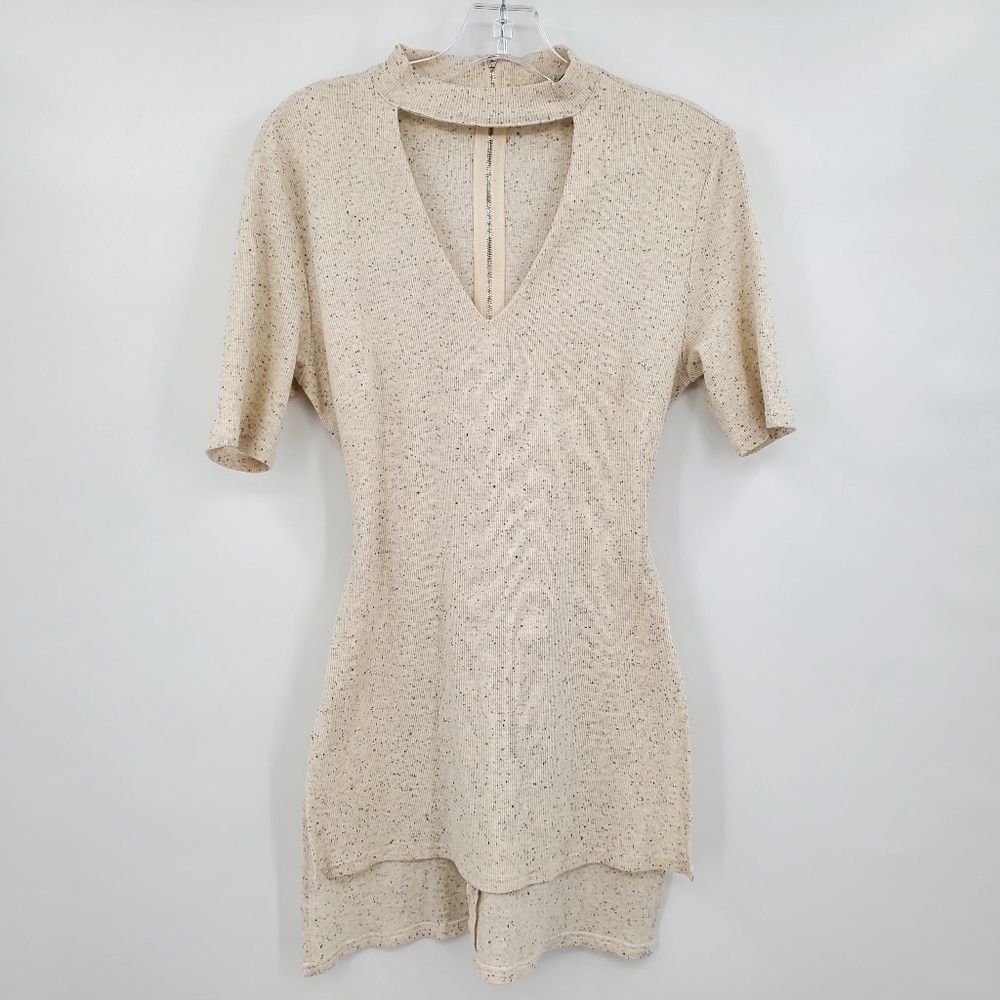 Lavish Alice Women Ivory Short Sleeve Mock Neck Cutout Top